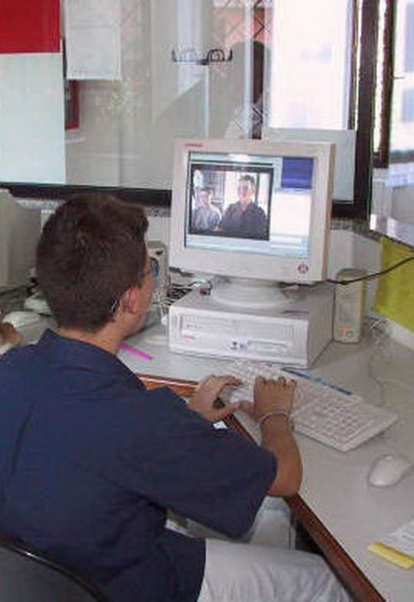 giovane al lavoro