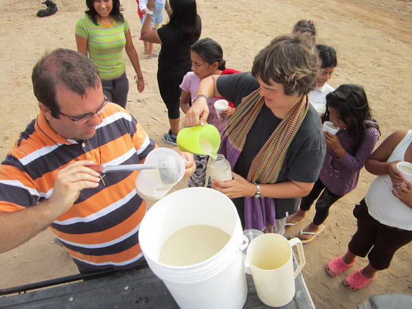 volontari Huacho (Perù)