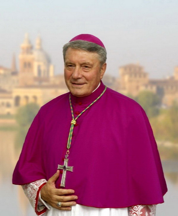 Monsignor Roberto Busti