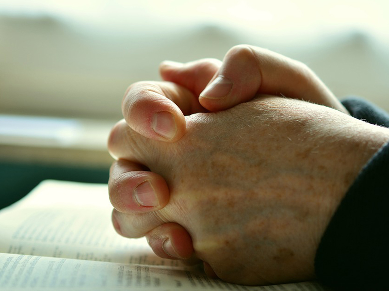 pray-2558490_960_720